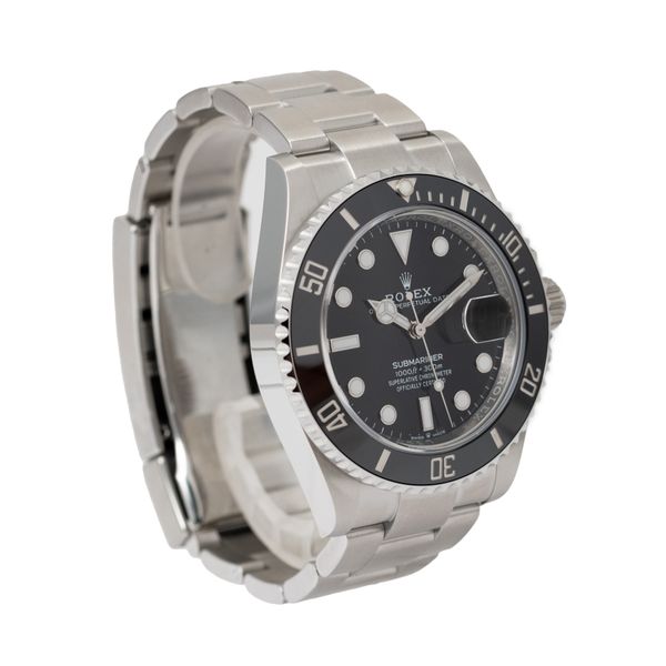 Rolex Submariner 126610 LN